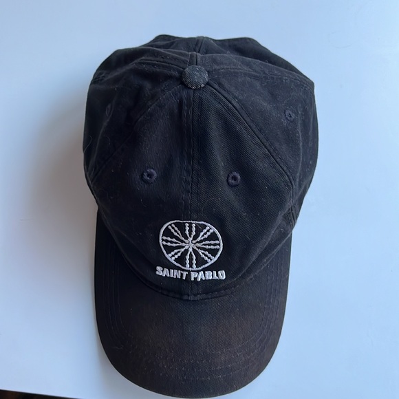 YEEZY SAINT PABLO HAT - Picture 3 of 5